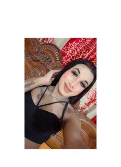 Exclusive Sia Roy - Acompañantes transexual in Kolkata Photo 3 of 8