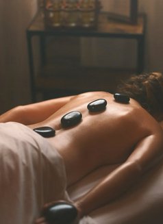 Exotic Massage for Women Only - Acompañantes masculino in Dubai Photo 3 of 6