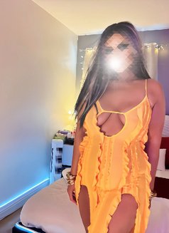 Exotic Mature British Mauritius Lady - puta in Essex Photo 30 of 30