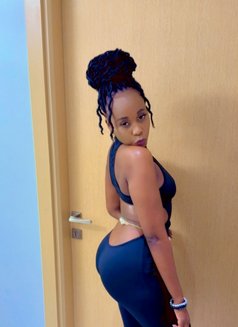 Exotic Vee - escort in Dubai Photo 3 of 8