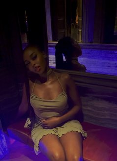 Exotic Viii - puta in Dubai Photo 3 of 10