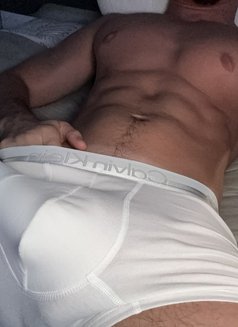Experience in Couples - Male escort in Dubai Photo 3 of 5