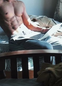 Male Escort for Females and couples - Acompañantes masculino in Kolkata Photo 1 of 10