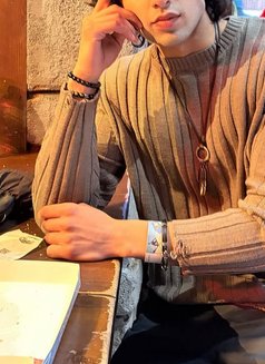Male Escort for Females and couples - Acompañantes masculino in Kolkata Photo 9 of 10