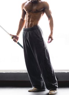 Experienced Male Escort - Male escort in Kolkata Photo 4 of 9