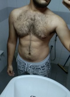 Male Escort (Outcall Service) مساج - Acompañantes masculino in Muscat Photo 1 of 13