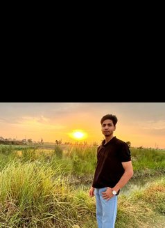 Expert Licker Escort Only for Female - Acompañantes masculino in New Delhi Photo 6 of 7