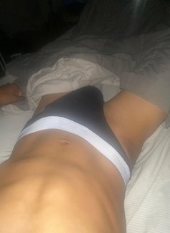 Expert Licker Escort Only for Female - Acompañantes masculino in New Delhi Photo 7 of 7