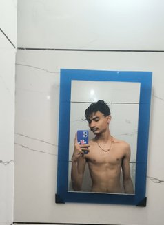 Explorer - Male escort in Hyderabad Photo 1 of 1