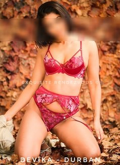 Exquisite Rendezvous Devika - puta in Durban Photo 1 of 4