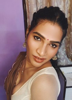 Eye Killer Yashika - Acompañantes transexual in Chennai Photo 2 of 2