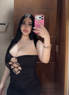 Eye - escort in Al Manama Photo 6 of 10