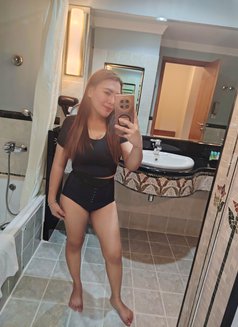 Eyna - escort in Abu Dhabi Photo 2 of 6