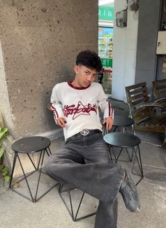 Ezann - Male escort in Bali Photo 4 of 8