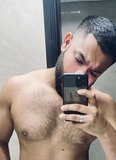 Ezon - Acompañantes masculino in Dubai Photo 1 of 3