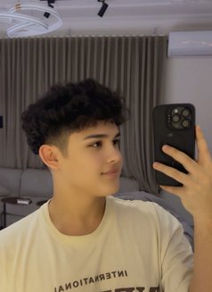 Ezra - Male escort in Baku Photo 10 of 12