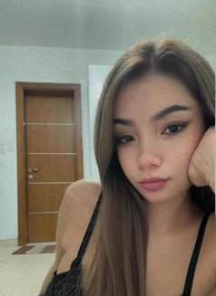 Fa Sai - puta in Al Manama Photo 4 of 4