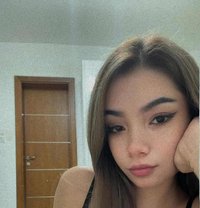 Fa Sai massage - puta in Al Manama Photo 4 of 4