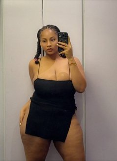 Fabbi - escort in Bawshar Photo 2 of 4