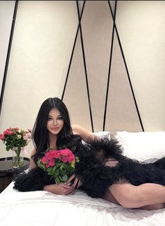 Fabina bigπ¨π³π¨π³π¨π³π¨π³ - Transsexual escort in Riyadh Photo 12 of 15