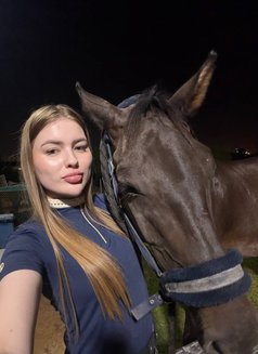 Fabulous Kristin 20 - puta in Dubai Photo 1 of 10