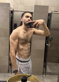 Fadi Young Daddy - Male escort in Bangkok Photo 7 of 7