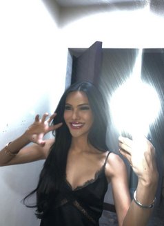 Fadia69, Big, long, pink dick - Acompañantes transexual in Al Manama Photo 29 of 30