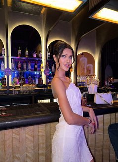 Fadia69, Dick Pink Let's take a look. - Acompañantes transexual in Al Manama Photo 30 of 30