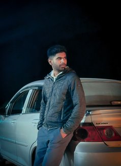 Fadii - Acompañantes masculino in Lahore Photo 1 of 6