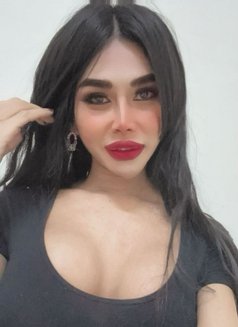 Fadir - Transsexual escort in Khobar Photo 1 of 5