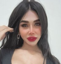 Fadir - Transsexual escort in Khobar Photo 1 of 5