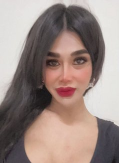 Fadir - Transsexual escort in Khobar Photo 5 of 5