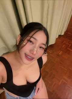 Fah - masseuse in Bangkok Photo 1 of 3