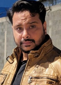 Fahad Butt - Male escort in Riyadh Photo 2 of 5