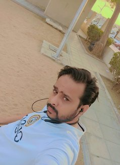 Fahad Butt - Male escort in Riyadh Photo 4 of 5