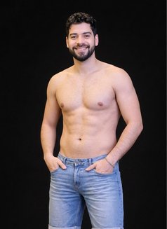 Fahad - Male escort in Abu Dhabi Photo 4 of 4