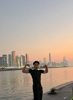 Fahad - Acompañantes masculino in Dubai Photo 3 of 9