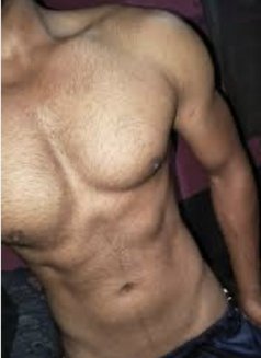 WhatsApp me ladies and couples - Acompañantes masculino in Doha Photo 4 of 8