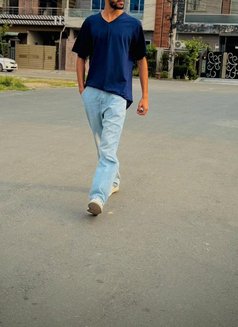 Fahad Mirza - Acompañantes masculino in Lahore Photo 1 of 2