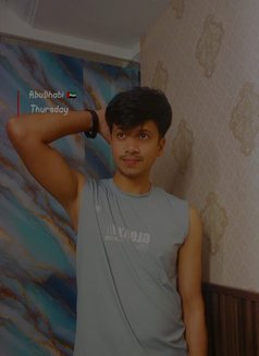 Fahad Top Both - Male escort in Abu Dhabi Photo 1 of 4