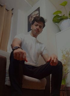 Fahad Top Both - Male escort in Abu Dhabi Photo 2 of 4