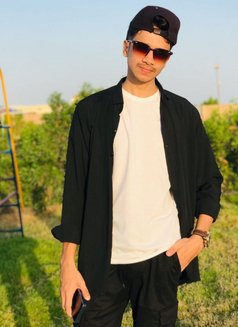 Fahad Top Both - Acompañantes masculino in Abu Dhabi Photo 2 of 5