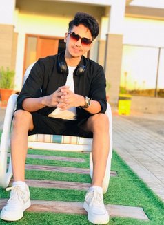 Fahad Top Both - Acompañantes masculino in Abu Dhabi Photo 5 of 5