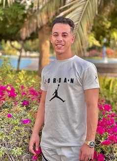 Fahd is very Strong - Male escort in Abu Dhabi Photo 4 of 5