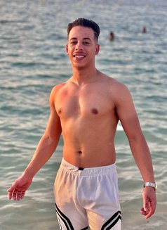 Fahd Nice Boy - Acompañantes masculino in Abu Dhabi Photo 1 of 6