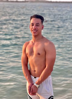 Fahd Nice Boy - Acompañantes masculino in Abu Dhabi Photo 2 of 6