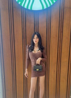 Faheera - Transsexual escort in Jakarta Photo 4 of 14