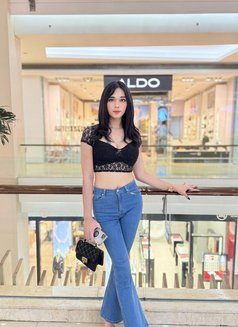 Faheera - Transsexual escort in Jakarta Photo 5 of 14