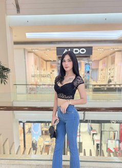 Faheera - Transsexual escort in Jakarta Photo 8 of 14