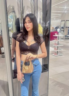 Faheera - Transsexual escort in Jakarta Photo 10 of 14